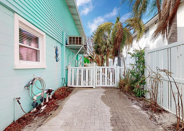 Bay View Inn 202